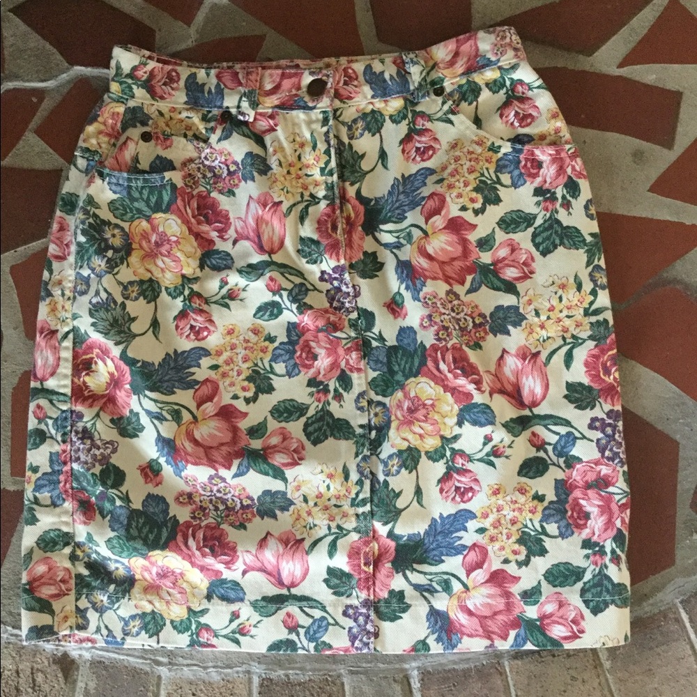 COPY - Gotcha Covered Floral Skirt
